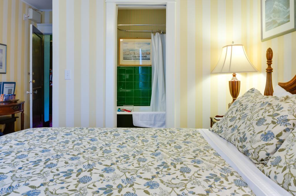 Calgary Westways Guest House Номер фото